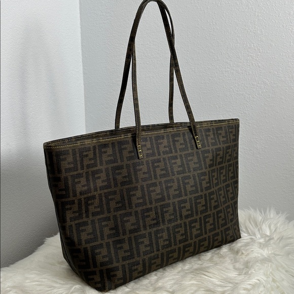 💯Authentic Fendi Roll Tote Zucca Coated Canvas Large🍀 - Picture 8 of 16